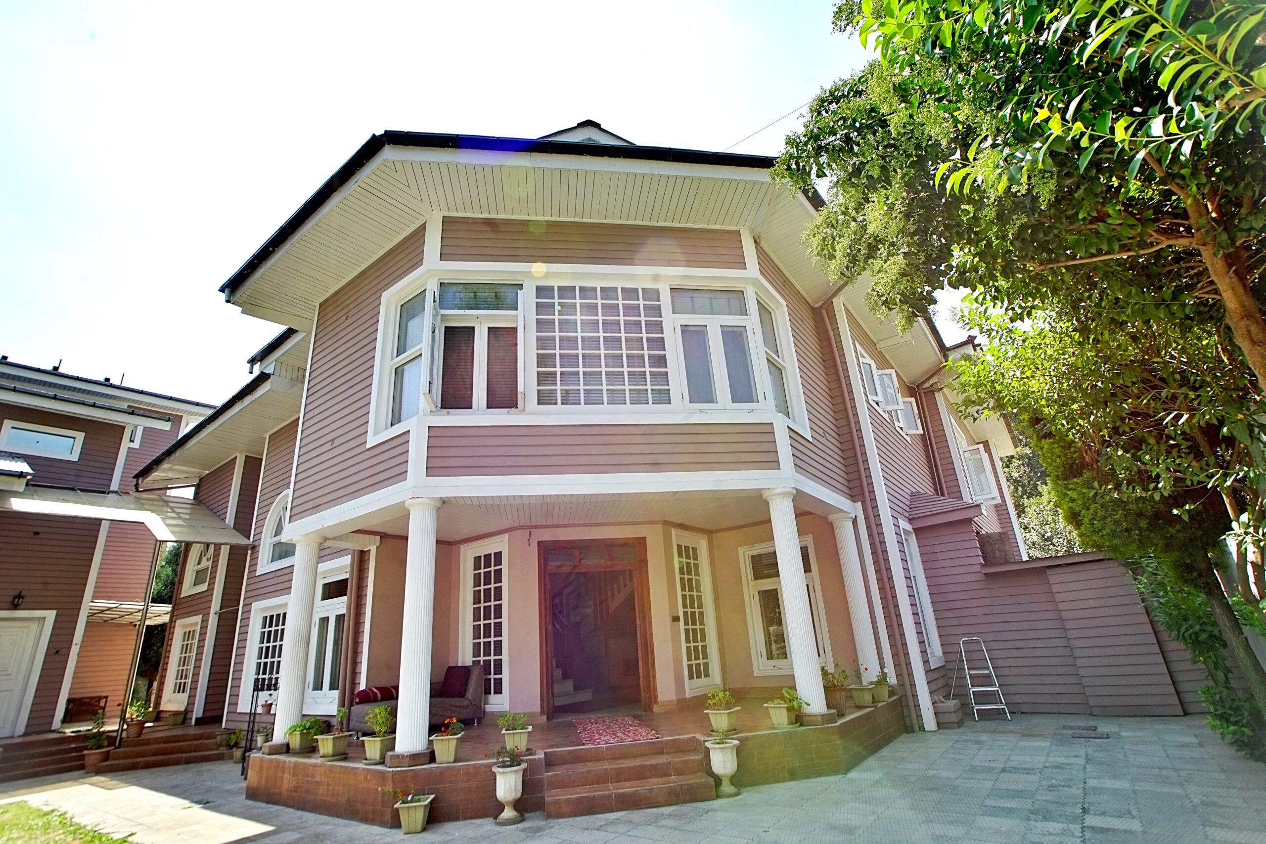 Home - Best Kashmir Hotels Book Your Perfect Stay 12 Know More about TheGoodFindResidency