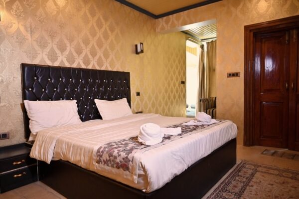 Sup-Deluxe Room 202 - Image 4