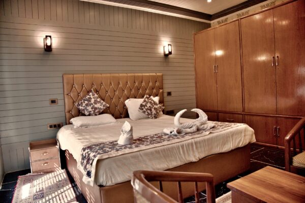 Sup-Deluxe Room 203 - Image 2