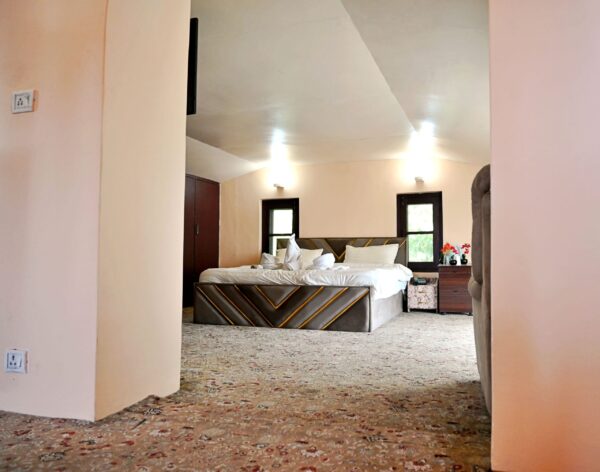 Family Room 404 - Image 3